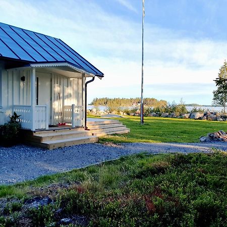 Stuga Med Havsutsikt Robertsfors Экстерьер фото